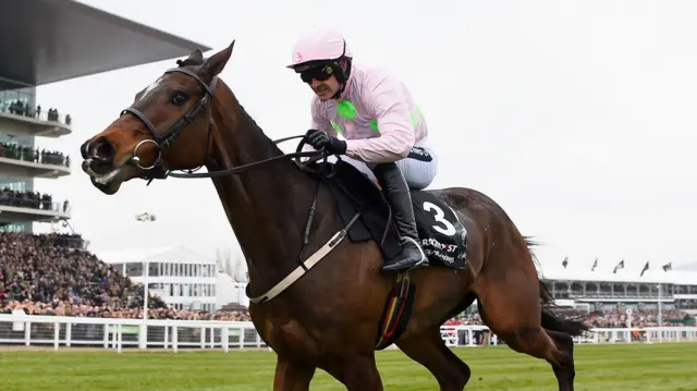 Douvan wins at Cheltenham under Ruby Walsh