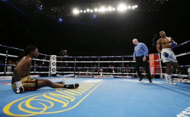 Anthony Joshua beats Charles Martin