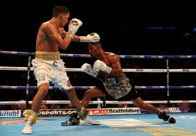 Selby backing off in world title defence round 8