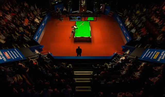 Mark Selby in action