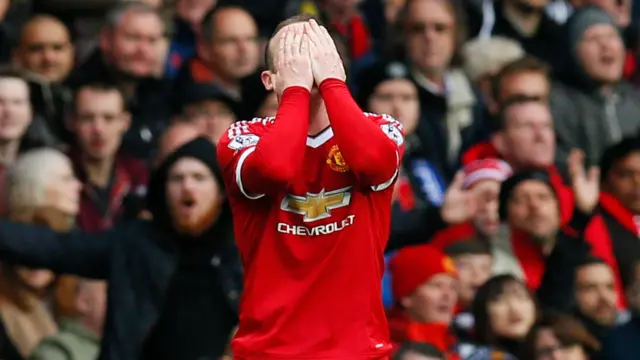 Waye Rooney reacts