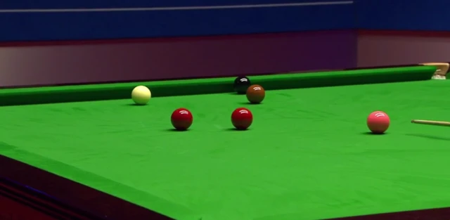 Selby misses the reds