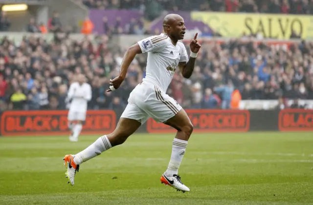 Andre Ayew celebrates