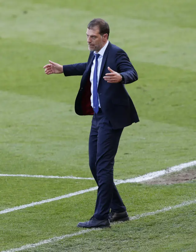 West Ham boss Slaven Bilic shows his frustration