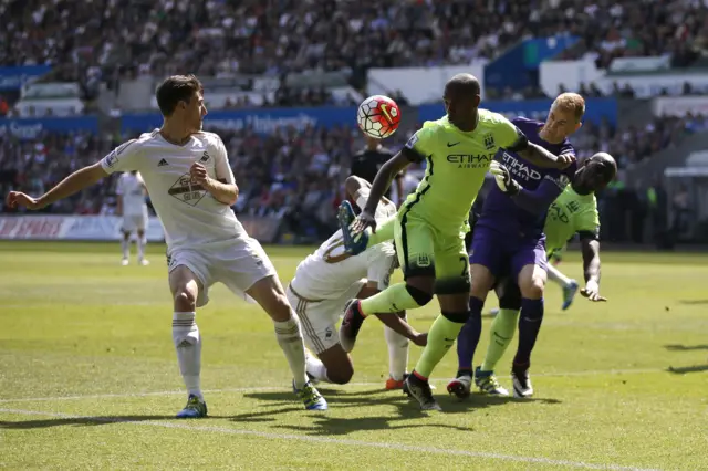 Federico Fernández and Joe Hart