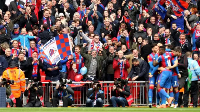 Palace celebrate