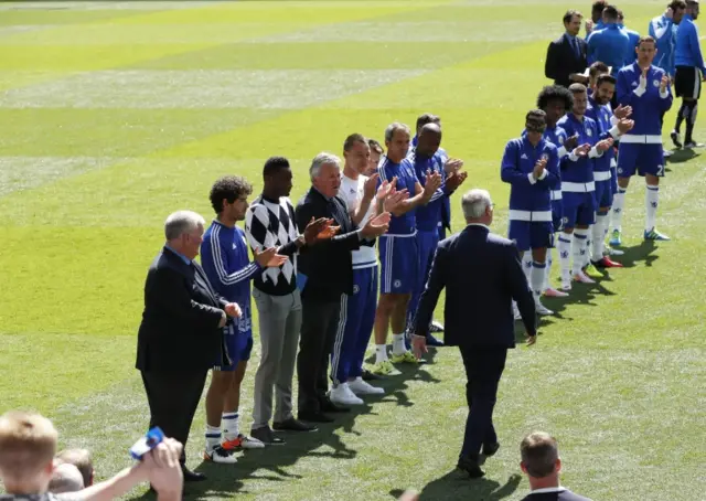 Claudio Ranieri enters the pitch at Stamford Bridge