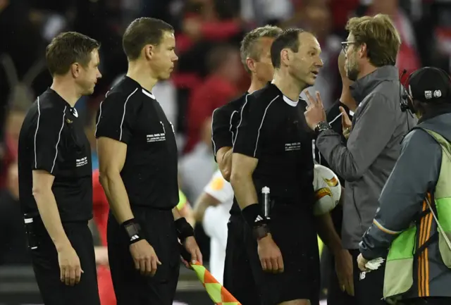 Jurgen Klopp confronts Jonas Eriksson