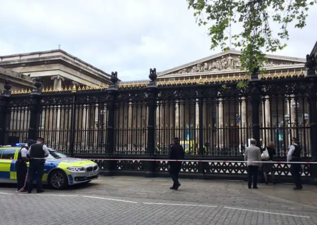 police cordon around British Museum