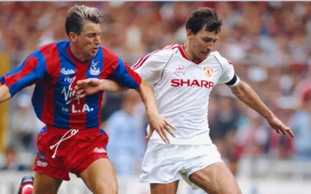 Palace's Alan Pardew (left) and Bryan Robson