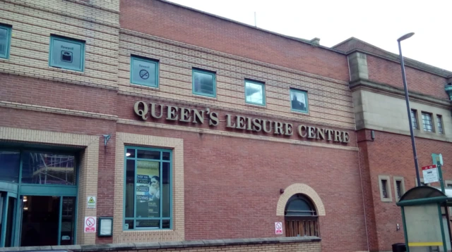 Queen's Leisure Centre in Derby closed for roof repairs