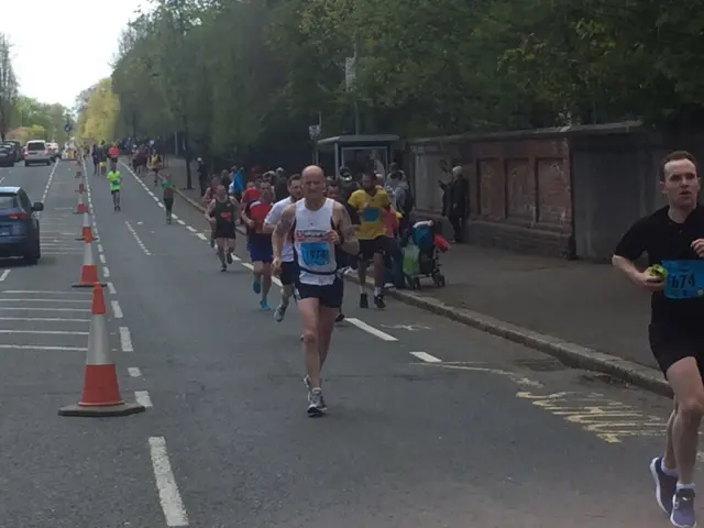 Runners on Ravenhill Road