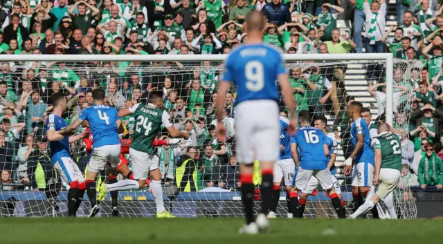 David Gray scores for Hibernian against Rangers