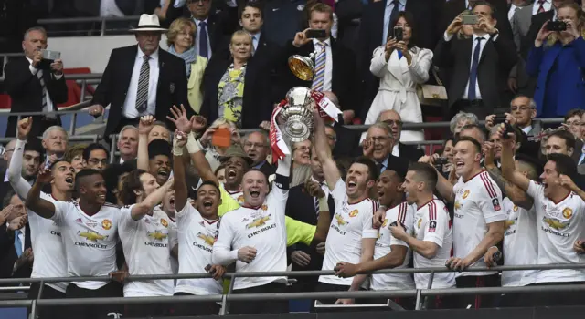 Manchester United lift the FA Cup