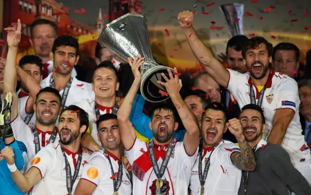 Sevilla lift cup