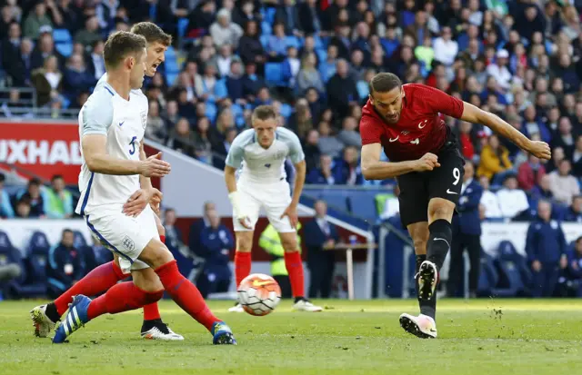 Cenk Tosun shoots