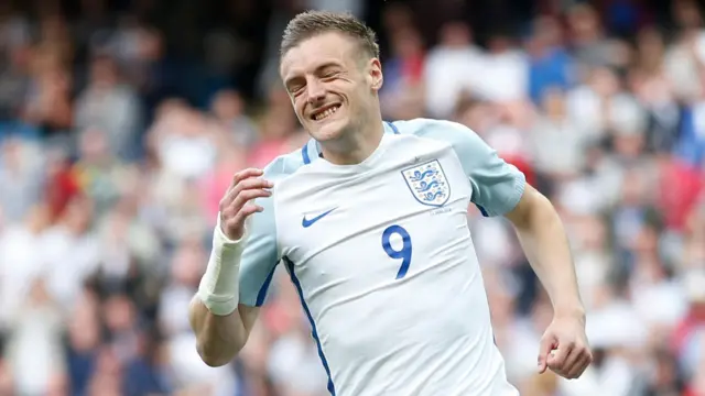 Jamie Vardy reacts