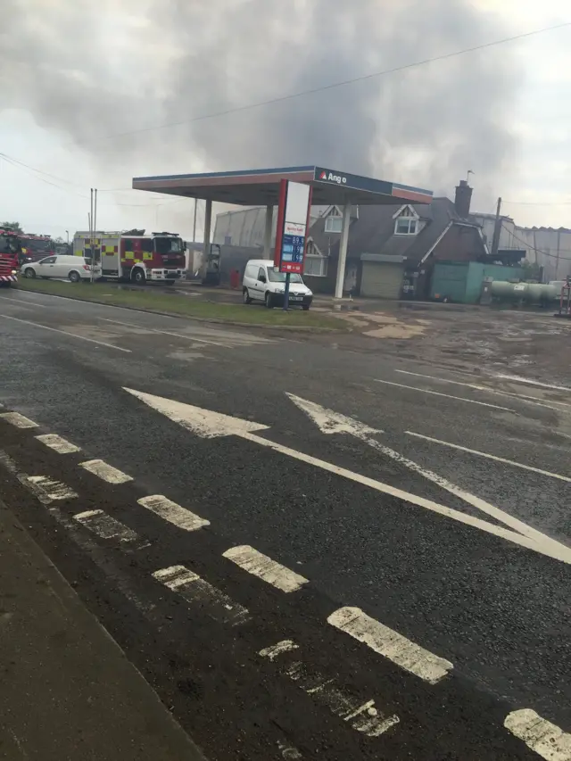 Smoke at Four Winds industrial estate