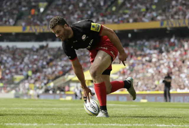 Duncan Taylor scores a try for Saracens