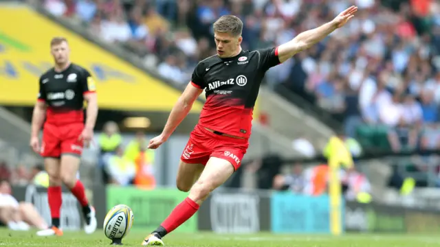 Owen Farrell kicks a penalty