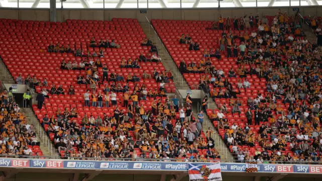 Hull empty seats