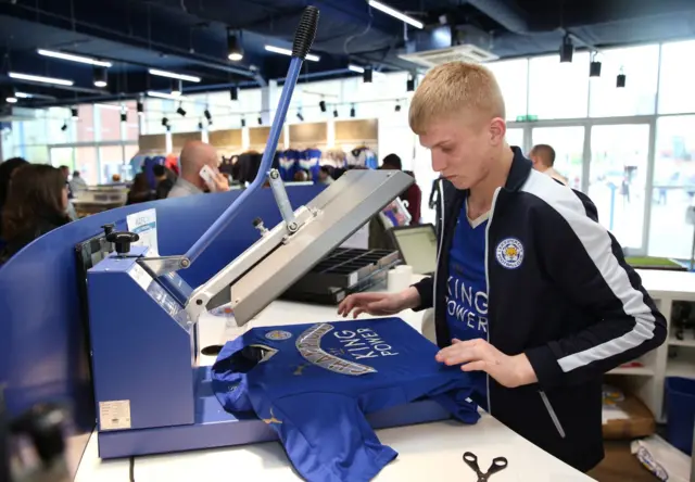 Shirt printing in club shop