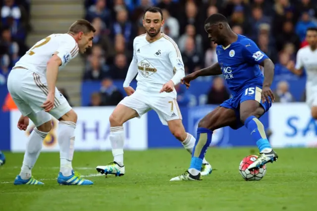 Jeffrey Schlupp in action for Leicester against Swansea