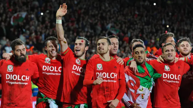 Wales celebrate qualifying for Euro 2016