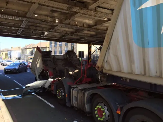 Lorry crashed into bridge