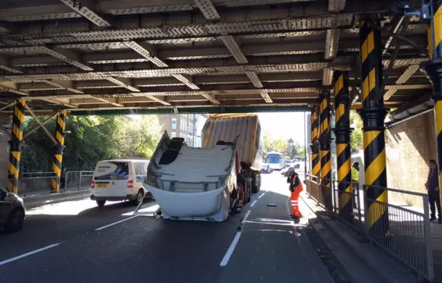 Lorry crashed into bridge