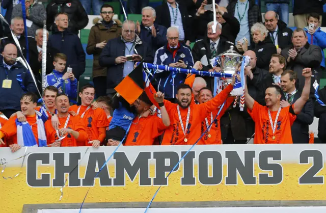 Glenavon won the Irish Cup by beating Linfield 2-0