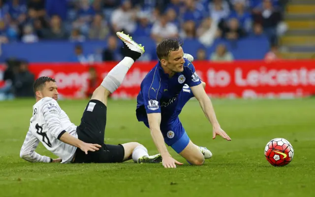 Bryan Oviedo tackles Andy King