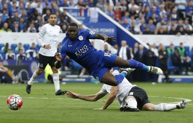 Jeffrey Schlupp is fouled by Darron Gibson