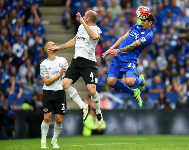 Leonardo Ulloa header