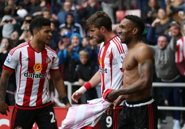 Jermain Defoe celebrates