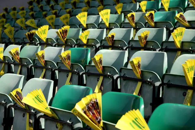 Clappers on the seats