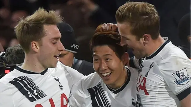 Tottenham players celebrate