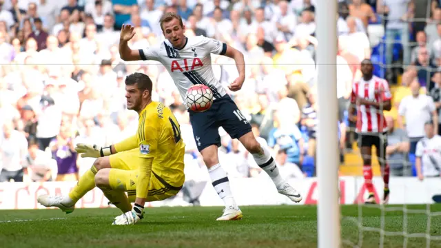 Harry Kane sees his shot saved