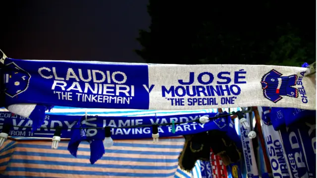 A Claudio Ranieri v Jose Mourinho scarf