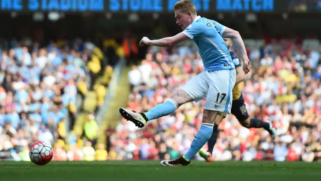 Kevin de Bruyne scores