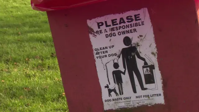 Dog waste bin