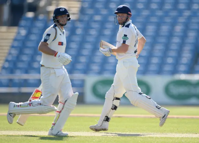 Joe Root Jonny Bairstow