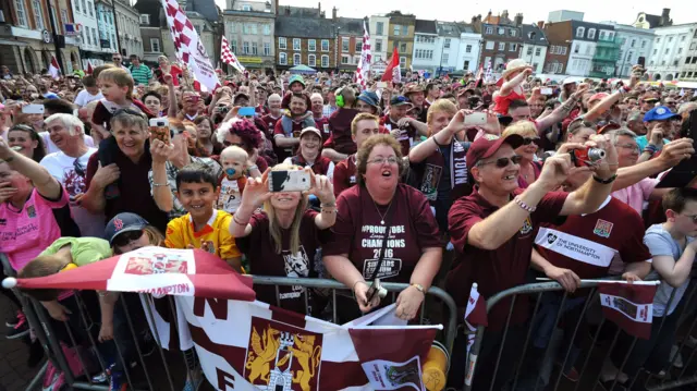 Cobblers parade