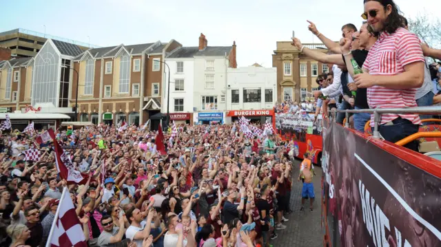 Cobblers parade