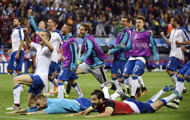 Italy players at FT