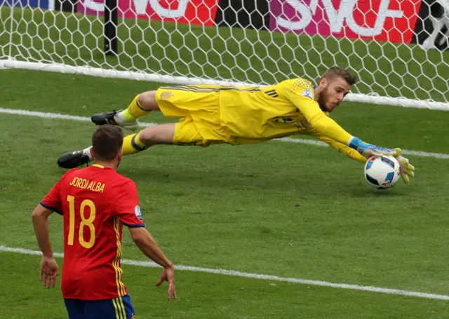 David de Gea stretches to save