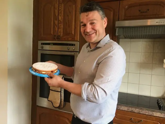 BBC Radio Lincolnshire Breakfast Presenter Scott with WI cake