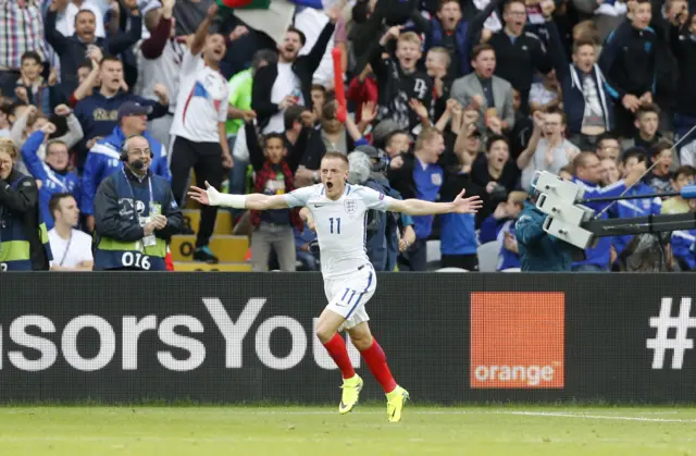 Jamie Vardy celebrates