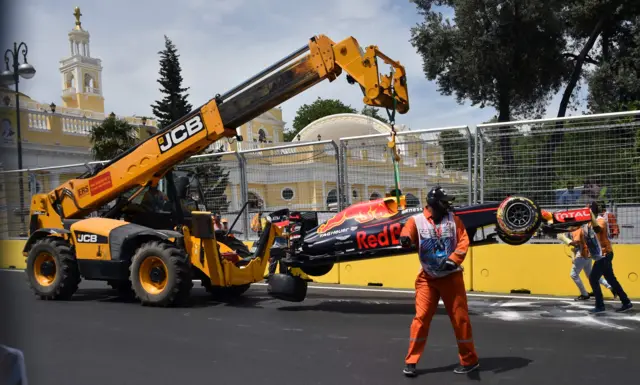 Ricciardo crash