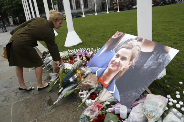 Tributes at Parliament